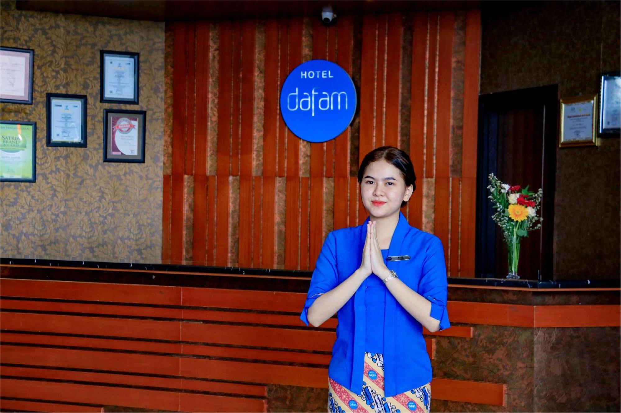 Hotel Dafam Pekalongan Buitenkant foto