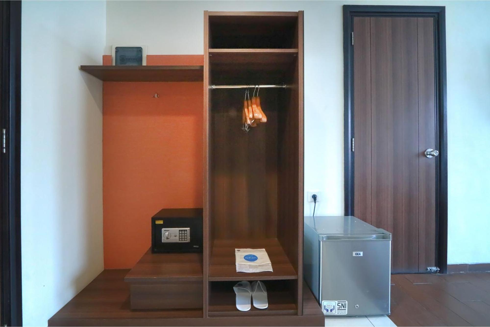 Hotel Dafam Pekalongan Buitenkant foto